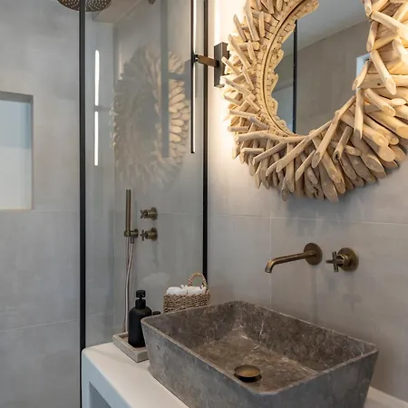 Katinas Atelier Páros